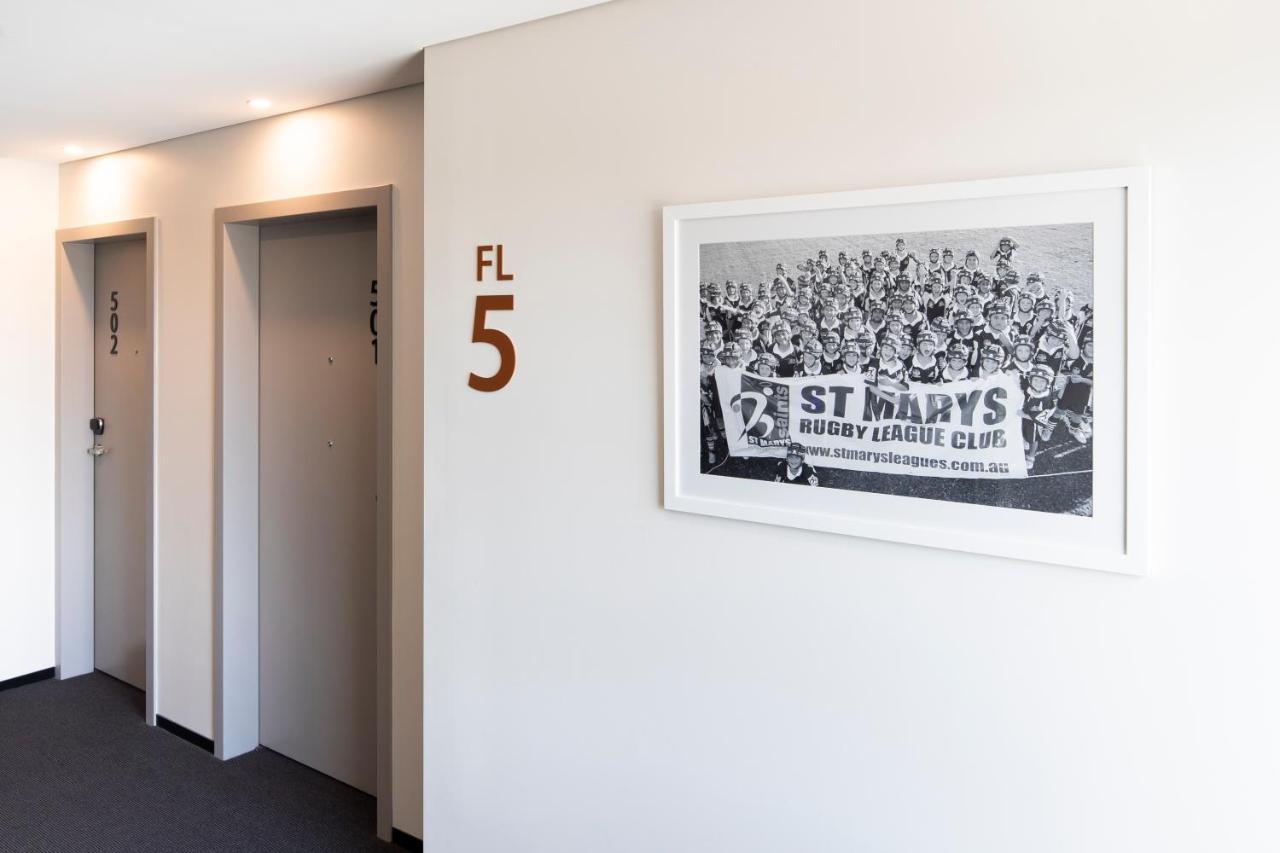 Holiday Inn Sydney St Marys By Ihg Екстер'єр фото