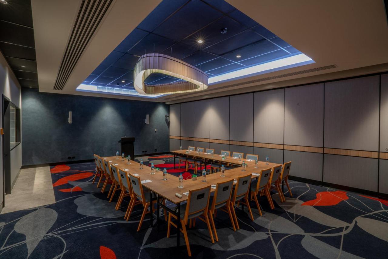 Holiday Inn Sydney St Marys By Ihg Екстер'єр фото