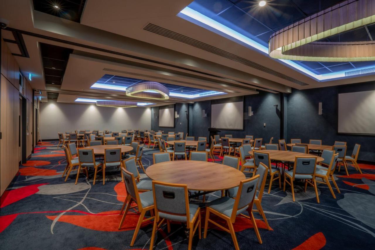 Holiday Inn Sydney St Marys By Ihg Екстер'єр фото