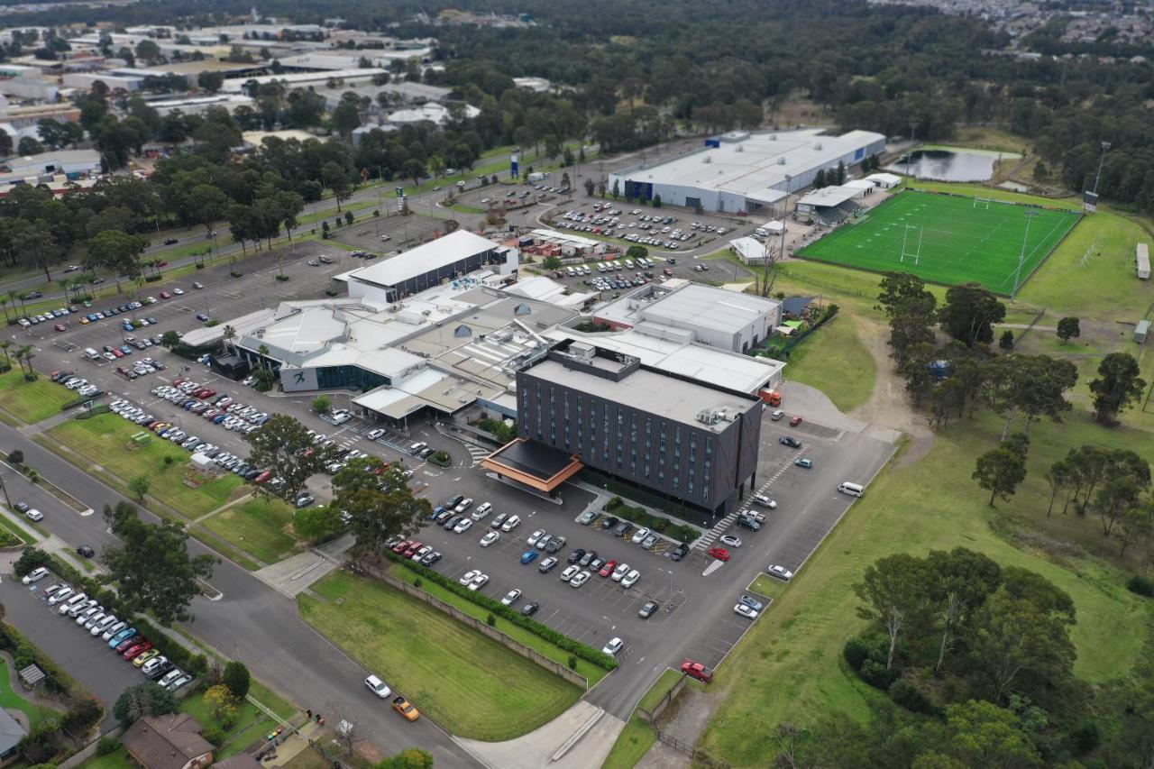Holiday Inn Sydney St Marys By Ihg Екстер'єр фото